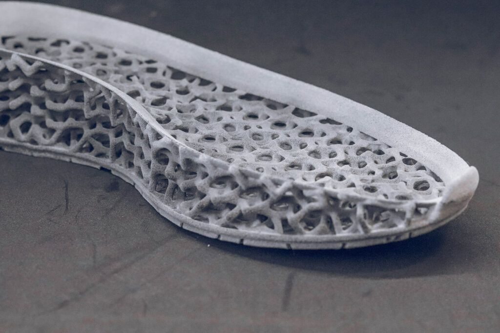 Polymer 3D printing for shoe components | voxeljet